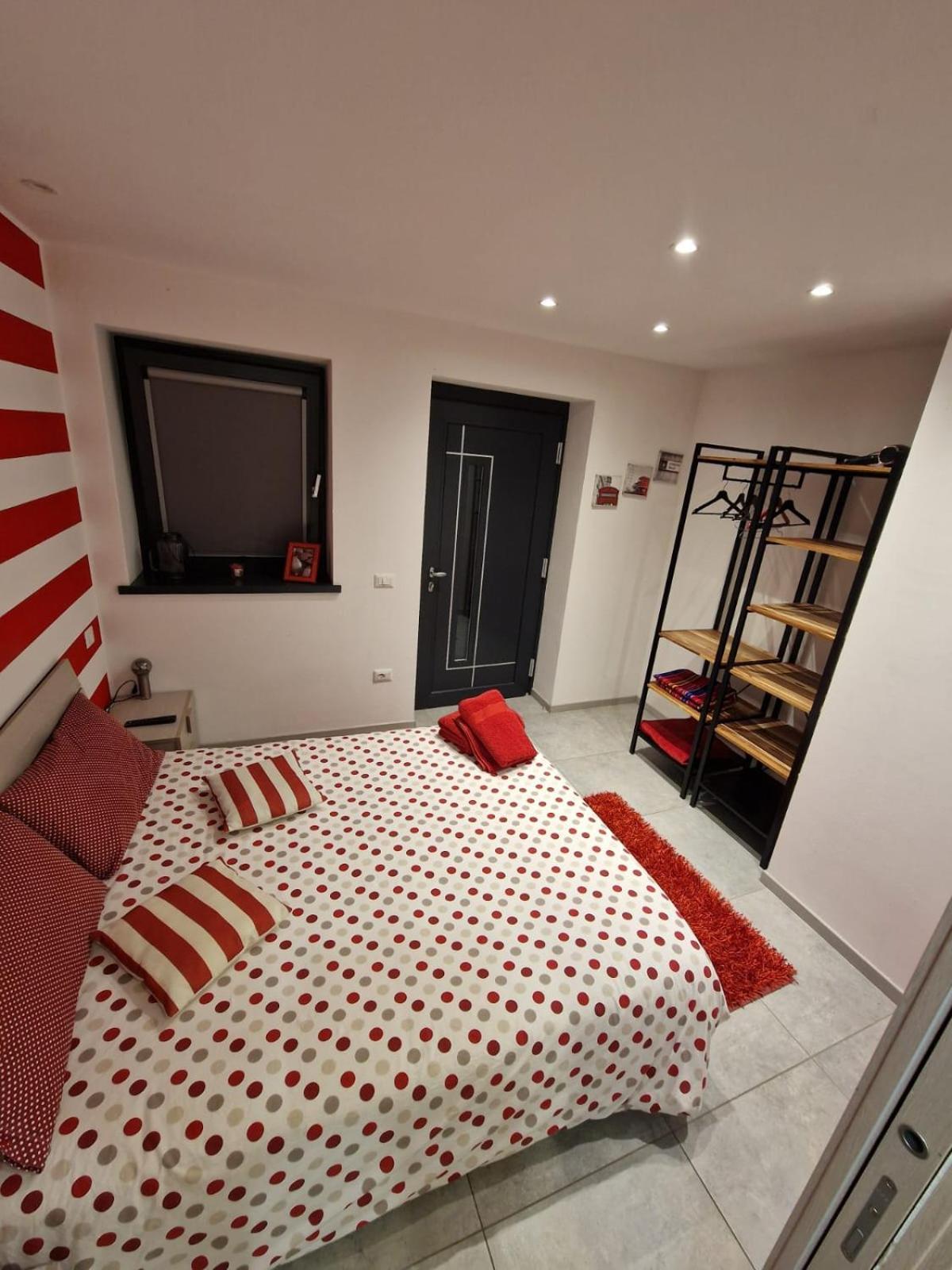 Bed and Breakfast Casa Rosso Blu Sorico Exterior foto