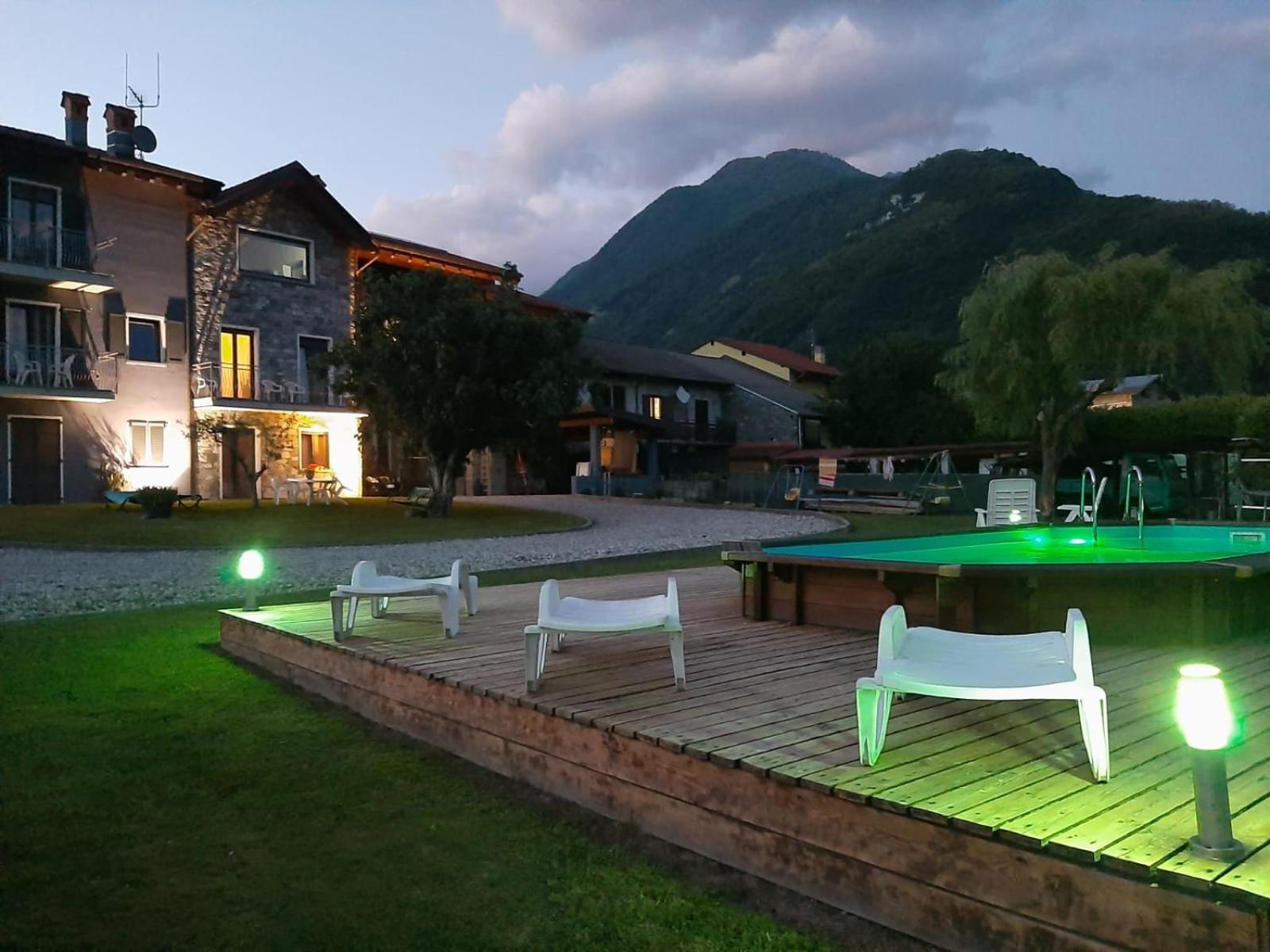 Bed and Breakfast Casa Rosso Blu Sorico Exterior foto